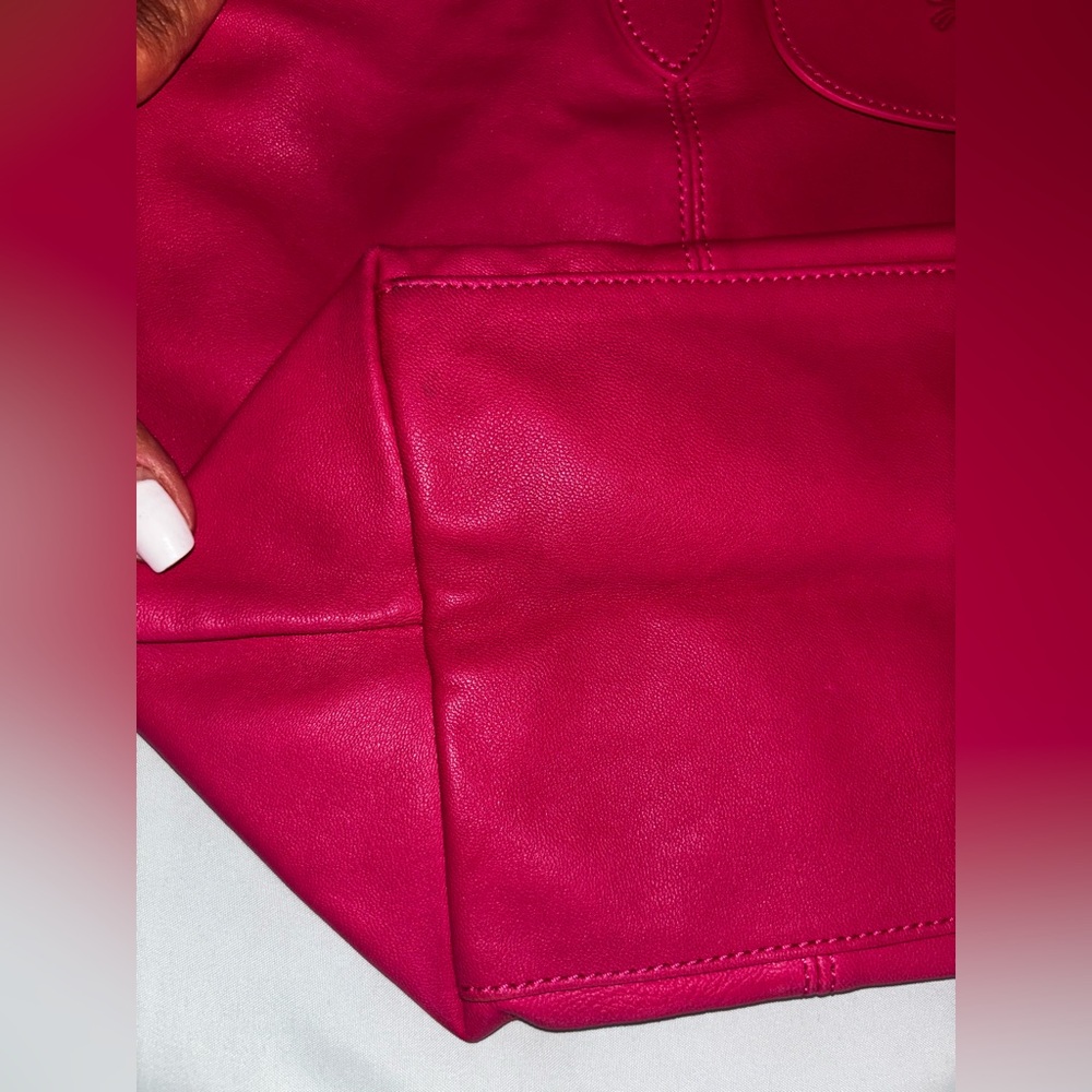 Longchamp Pink Shoulder Bag with Structured Design - Picture 4 of 5